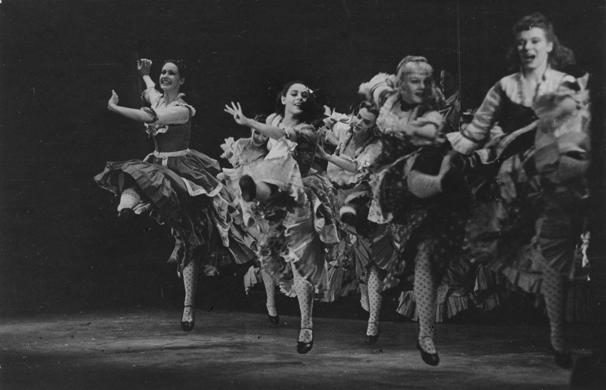 A photo from the 1945 Broadway production of Carousel.