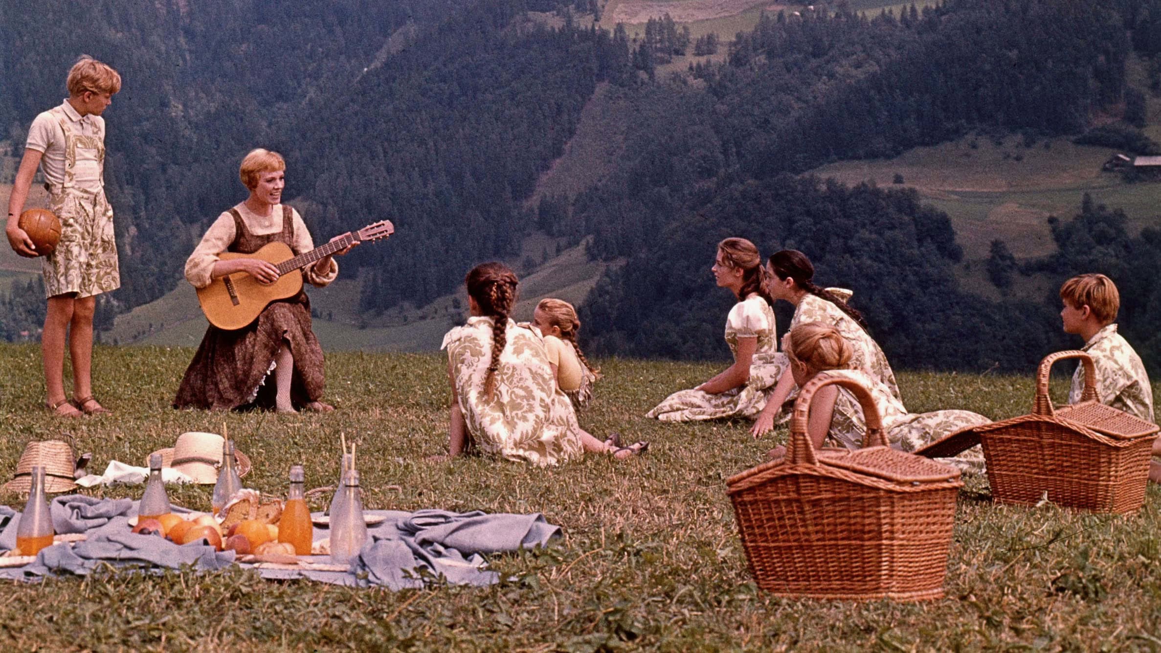 Featured image for “Julie Andrews Was Like a ‘Nanny,’ Say Her Costars from The Sound of Music”